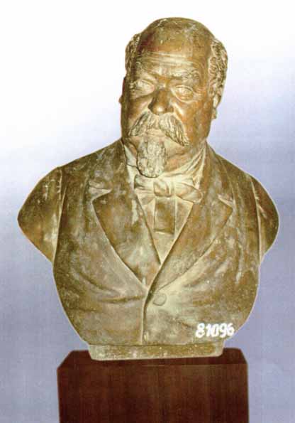 sculptură - Hegel, Wladimir C.; Mihail Kogălniceanu
