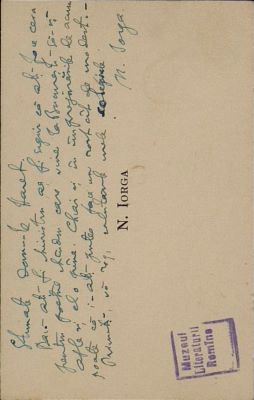 Cartea de vizită a fost redactată de Nicolae Iorga.; Carte de vizită a lui Nicolae Iorga, pe care este notat un mesaj adresat de acesta lui Spiru C. Haret.