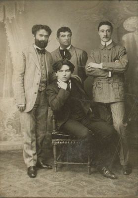 fotografie; George Enescu împreună cu un grup de prieteni