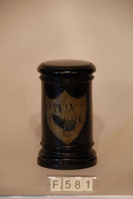 borcan farmaceutic - necunoscut; Borcan din lemn negru signatură în stil baroc