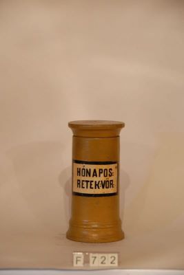 borcan farmaceutic - necunoscut; Borcan din lemn, vopsit galben, cu signatură