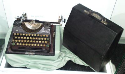 Mașină de scris 