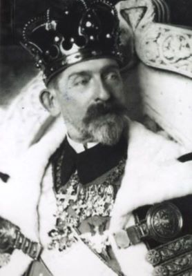 fotografie - Guggenberger, Marovits; Regele Ferdinand I, la Marea Încoronare de la Alba-Iulia, din 15 octombrie 1922