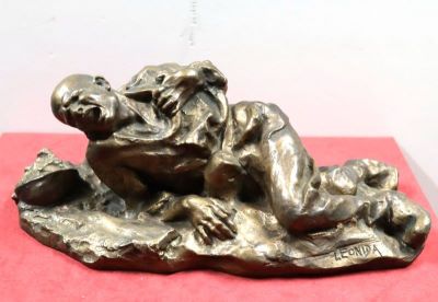 Sculptură mică - Leonida, Gheorghe; Ostaș rănit