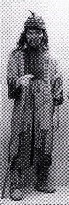 mulaj; Ainu cu costum tradițional
