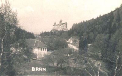 carte poștală ilustrată; Castelul Bran și clădirile Vămii Medievale