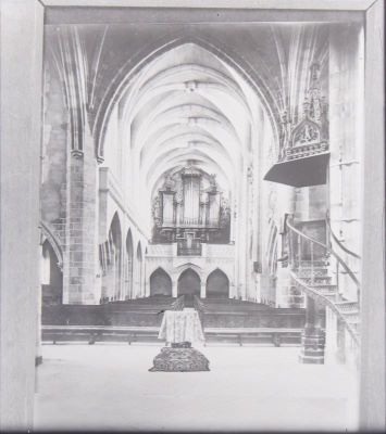 clișeu - Emil Fischer; Vedere asupra navei centrale din Biserica Evanghelică din Sibiu.