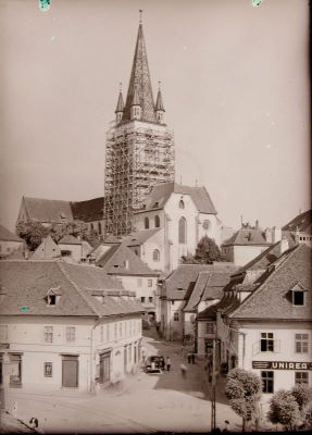 clișeu - Emil Fischer; Lucrări de restaurare la Biserica Evanghelică din Sibiu