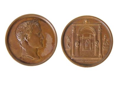 Medalie dedicată Muzeului Napoleon, sala Apollo