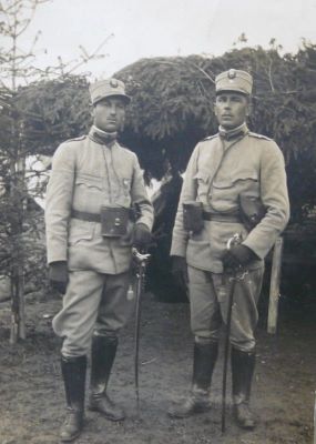 fotografie; doi soldați ai Regimentului 15 Infanterie Războieni