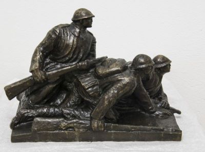 sculptură ronde-bosse - Han, Oscar; Trei soldați la atac