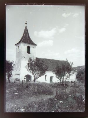 clișeu - Emil Fischer; Vedere de ansamblu a unei biserici ortodoxe
