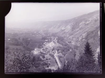 clișeu - Emil Fischer; Vedere de ansamblu a unui sat de munte
