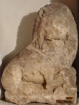 statuie; Leu funerar