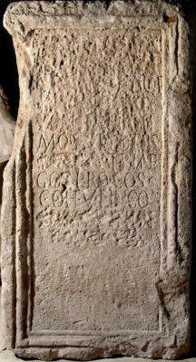 altar; Titulus honorarius