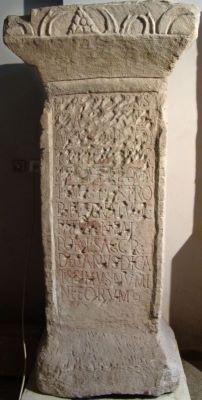 altar; Titulus honorarius