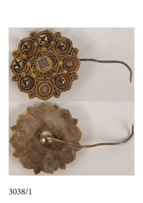 necunoscut; Podoabă cu ac