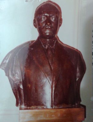 ronde-bosse - Han, Oscar; I.G.Duca