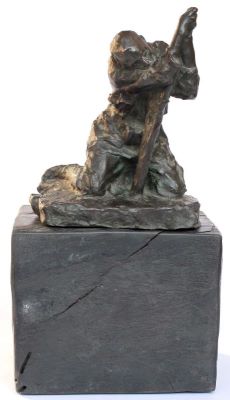 sculptură mică - Han, Oscar; Soldat rănit
