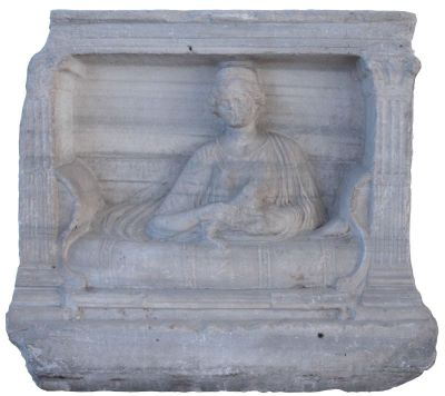 basorelief; Relief funerar