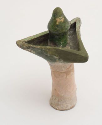 Buton triunghiular