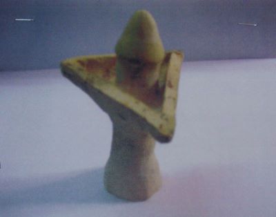 Buton triunghiular