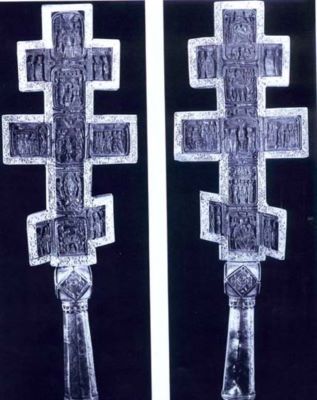sculptură; Cruce de procesiune