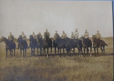 fotografie; Ofițerii Regimentului 4 artilerie