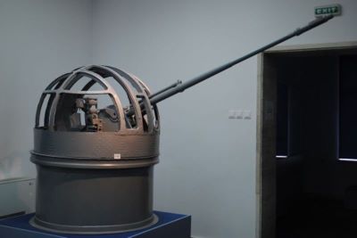 franceză olandeză; tun naval și AA