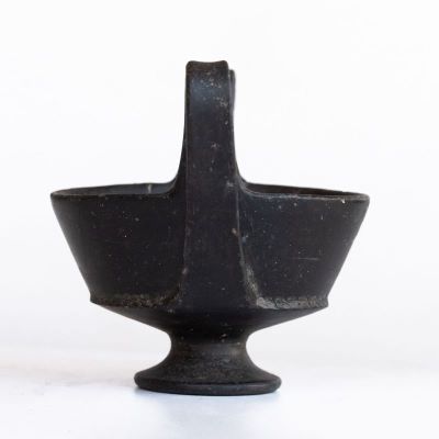 Bucchero; Kantharos