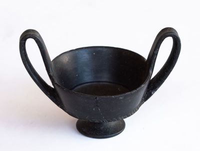 Bucchero; Kantharos