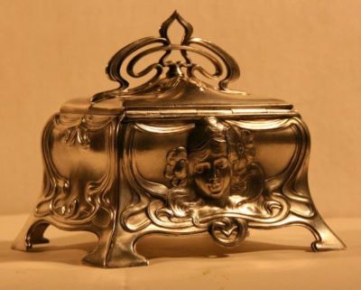 Miller, Albin; Behrens, Peter (?); Casetă decorativă