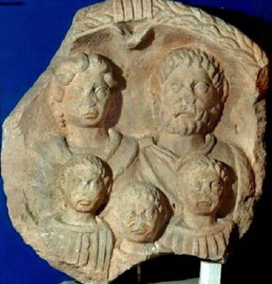 basorelief; Medalion funerar