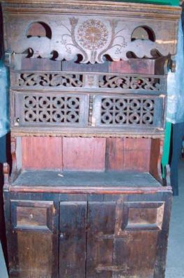 dulap de vase; armăroaie