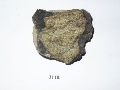 Olivină; (Mg, Fe)2(SiO4); Nezosilicați