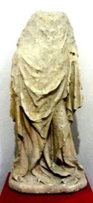 sculptură; statuie acefală