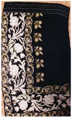 anonim; Fotă cu fir pe negru