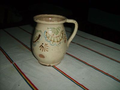 necunoscut; Oală
