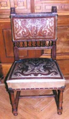 scaun din lemn de nuc