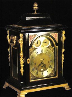Ceas de masă cu carillon și dată