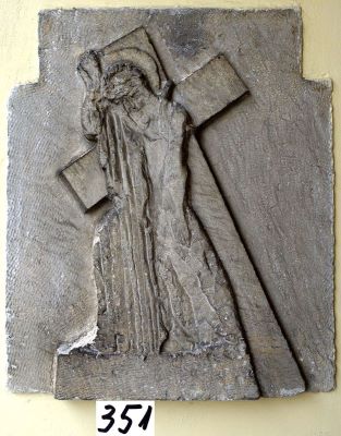 basorelief - Petrașcu, Milița; Christ ducându-și crucea