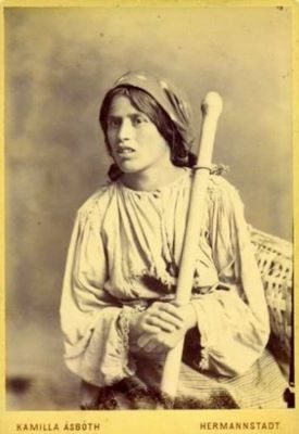 fotografie - Asbóth, Kamilla; Țigancă