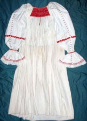 Haja, Serafina; cămașă cu ciupag