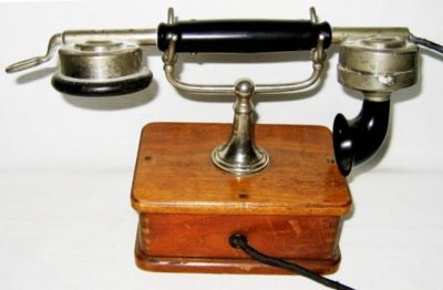 Telefon de masă