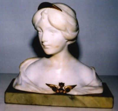sculptură - Papucci, F.; Bust feminin