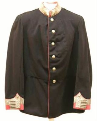 Walentin Jean Succr, furnizorul Majestăților Lor Regele României și Serbiei și al Principelui Ferdinand al României; Tunică de colonel, Regimentul 6 infanterie K.u.K. a aparținut regelui Carol I al României