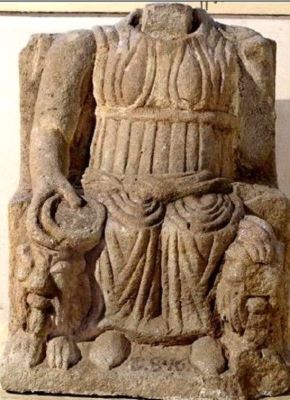 statuie; Cybele
