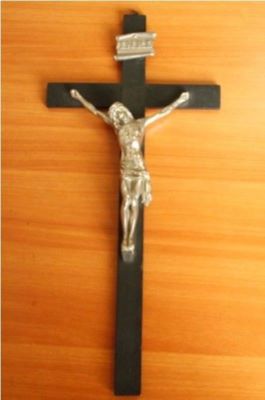 Haraszty, Lajos; Crucifix din lemn și metal