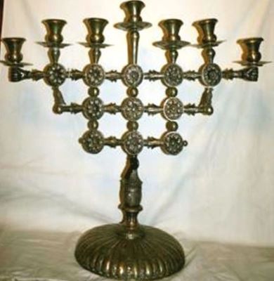 sfeșnic; menorah