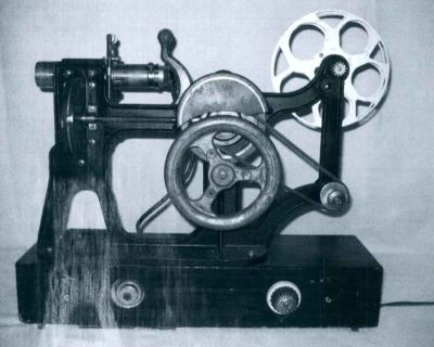 Pathé; aparat de proiecție cinematografică